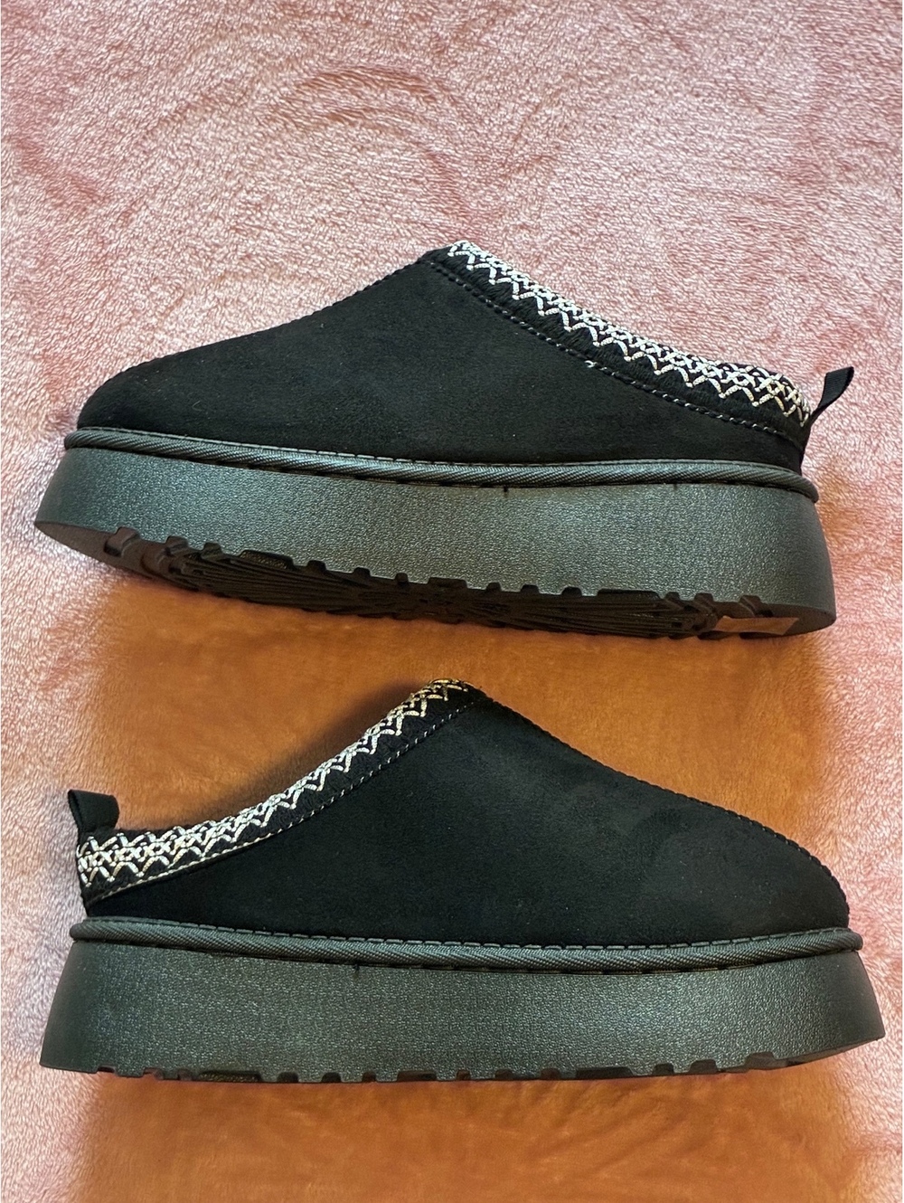 Brand New Women's Black Platform Slipper Clogs - Size 7.5